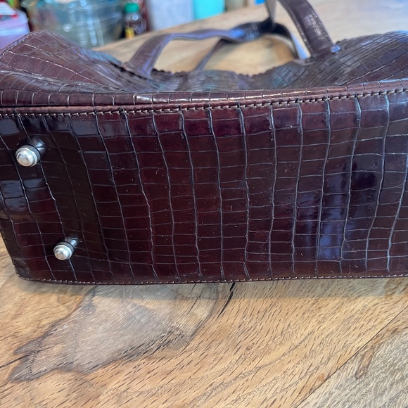 Donald J. Pliner Genuine Leather Handbag Croc-embossed Brown Patent Shine - Picture 7 of 13